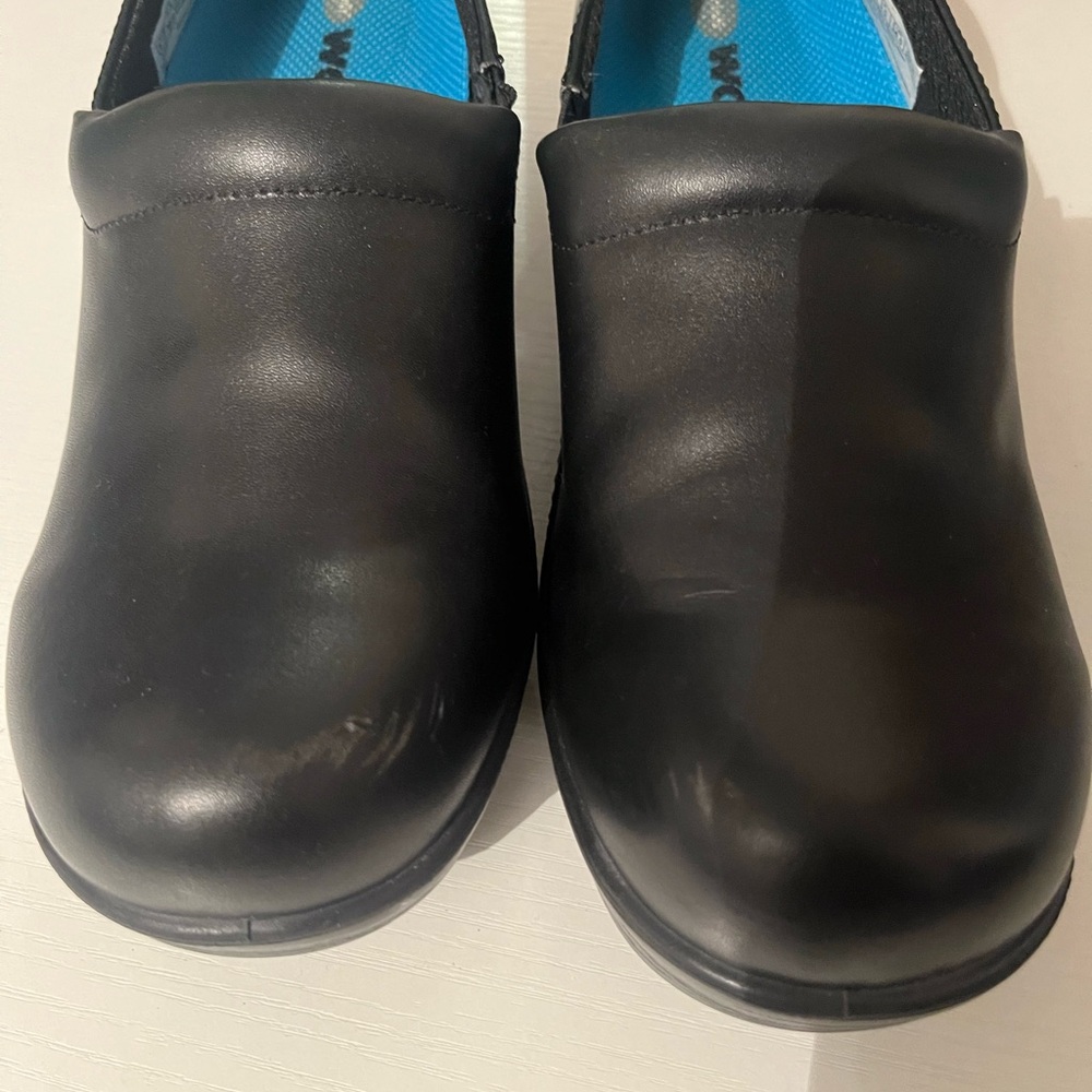 Dansko Work Clogs - Picture 5 of 9